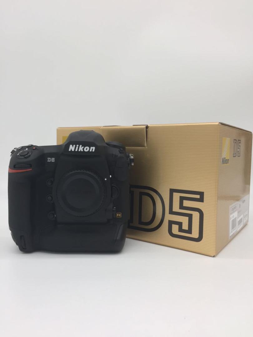新品に近い　Nikon D5ボディXQD-typeです::m26774270529
