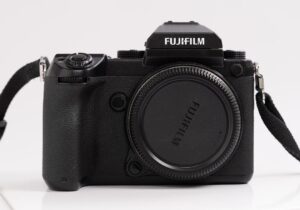 【最終値下げ】FUJIFILM GFX 50S  バッテリー３個付き::m71745701455