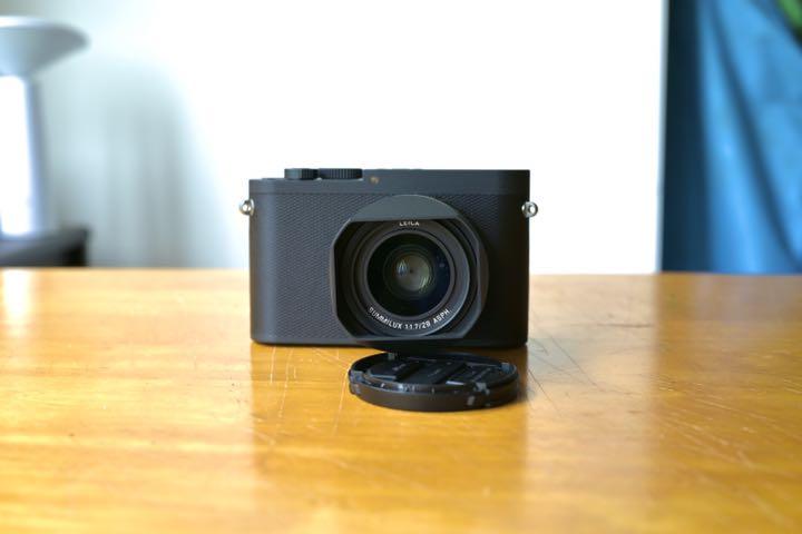 Leica Q-P ＋ハンドグリップ＋レザーケース＋予備バッテリー2個::m43119682303